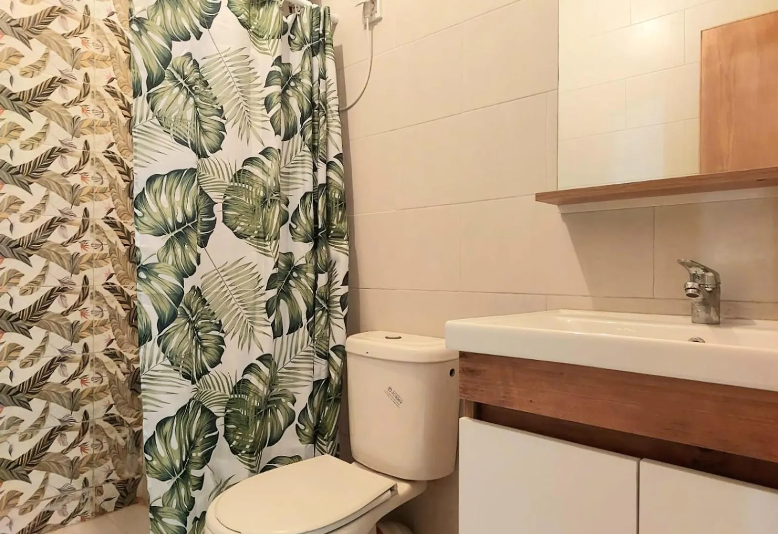 Family Airport Relax Apartment Deroua